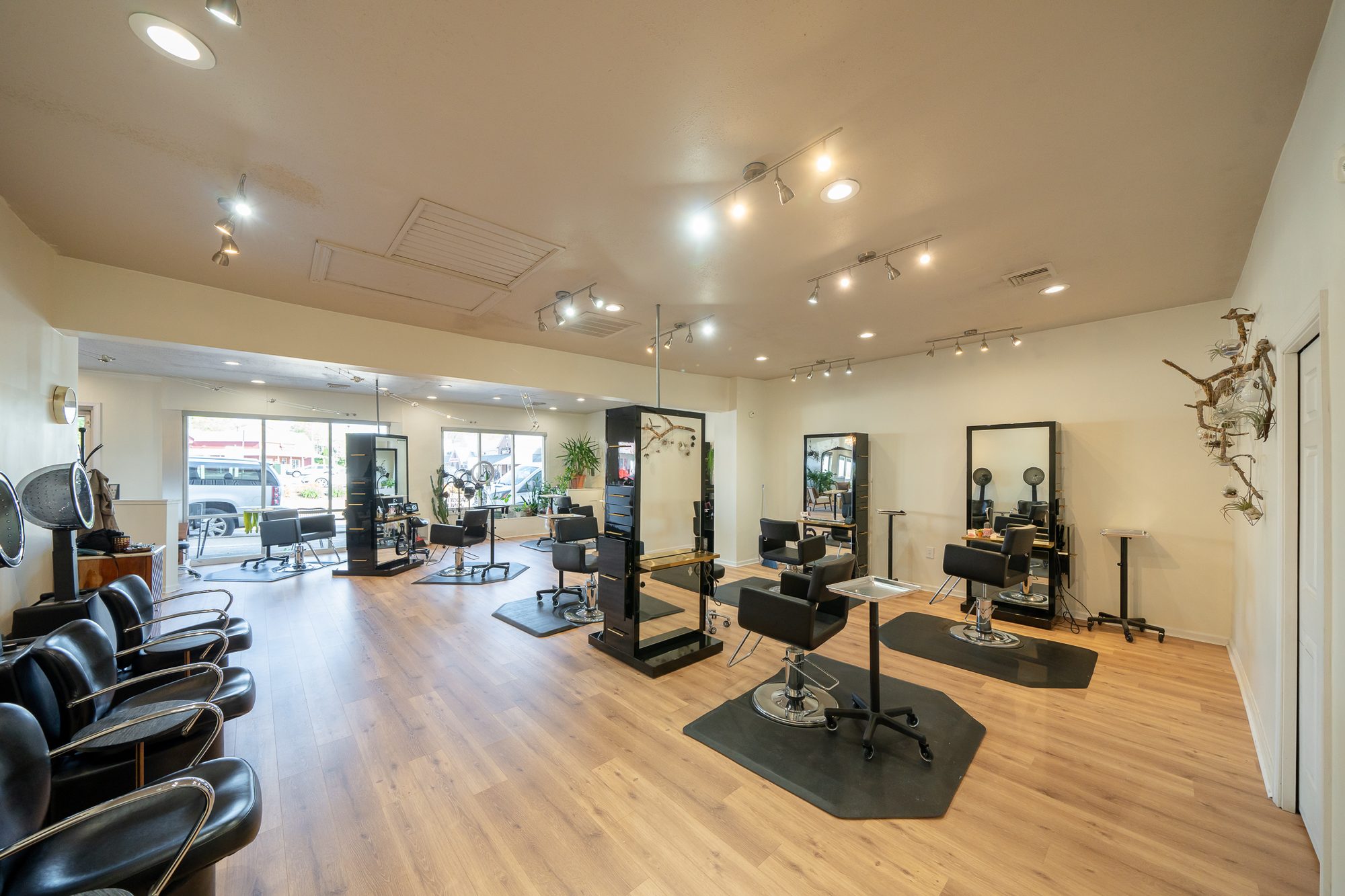Velvet Hair Studio, photo 3 of 6